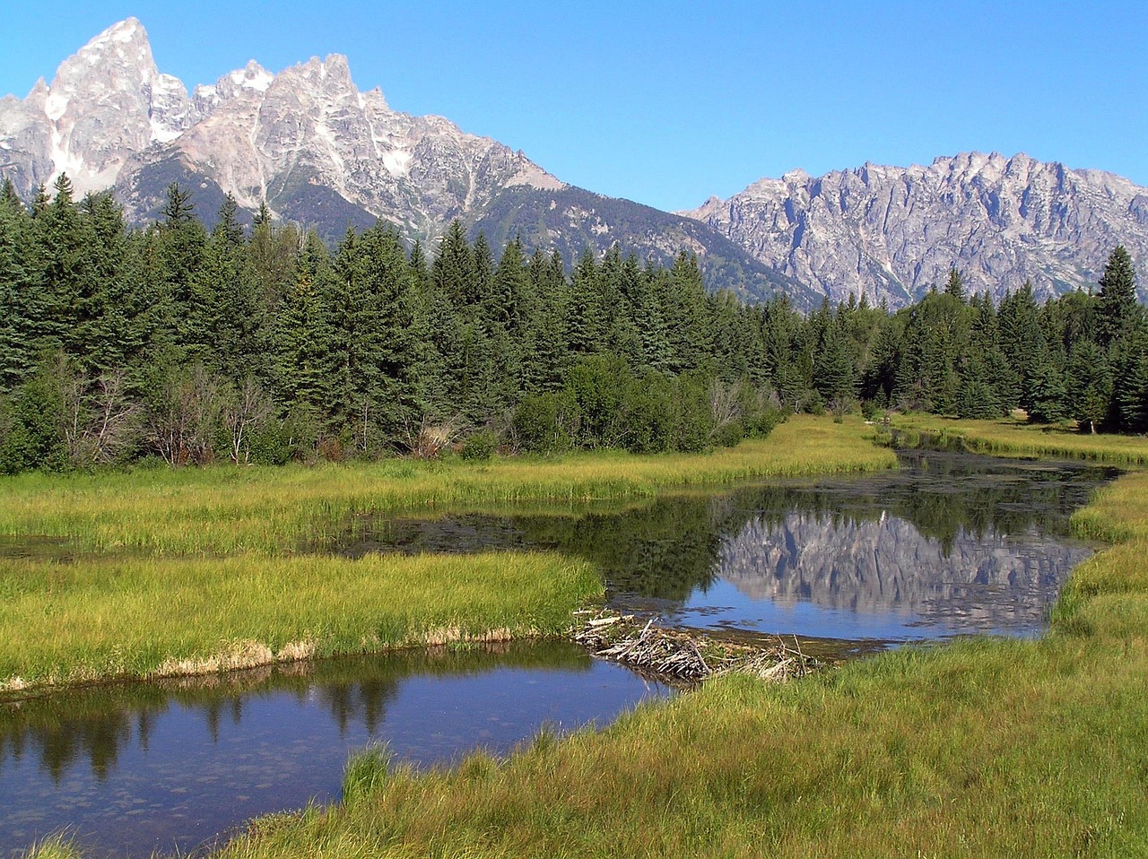 https://pixabay.com/photos/grand-teton-national-park-wyoming-80548/